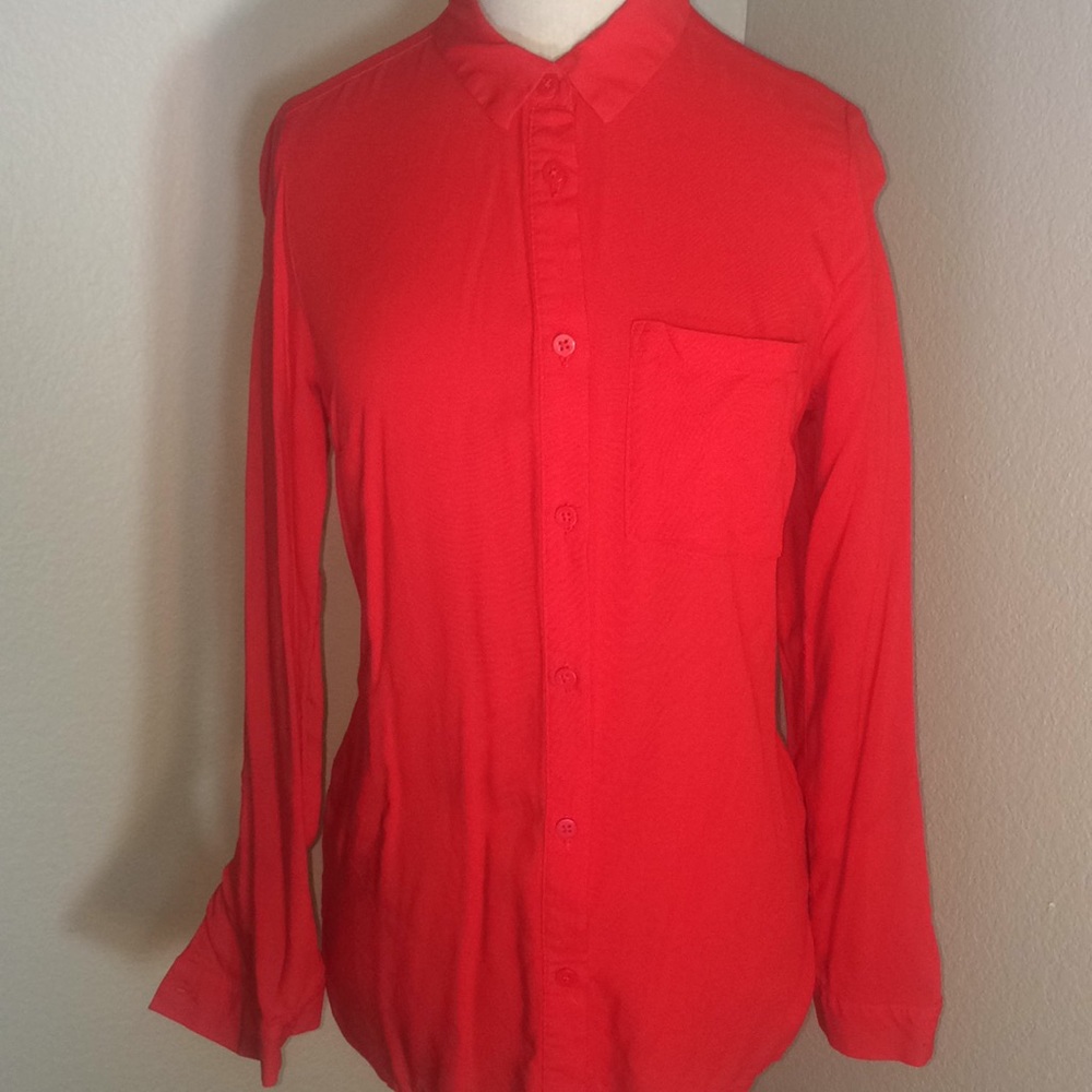 H&M Long Sleeve Red Button Down.Cute Slits on side